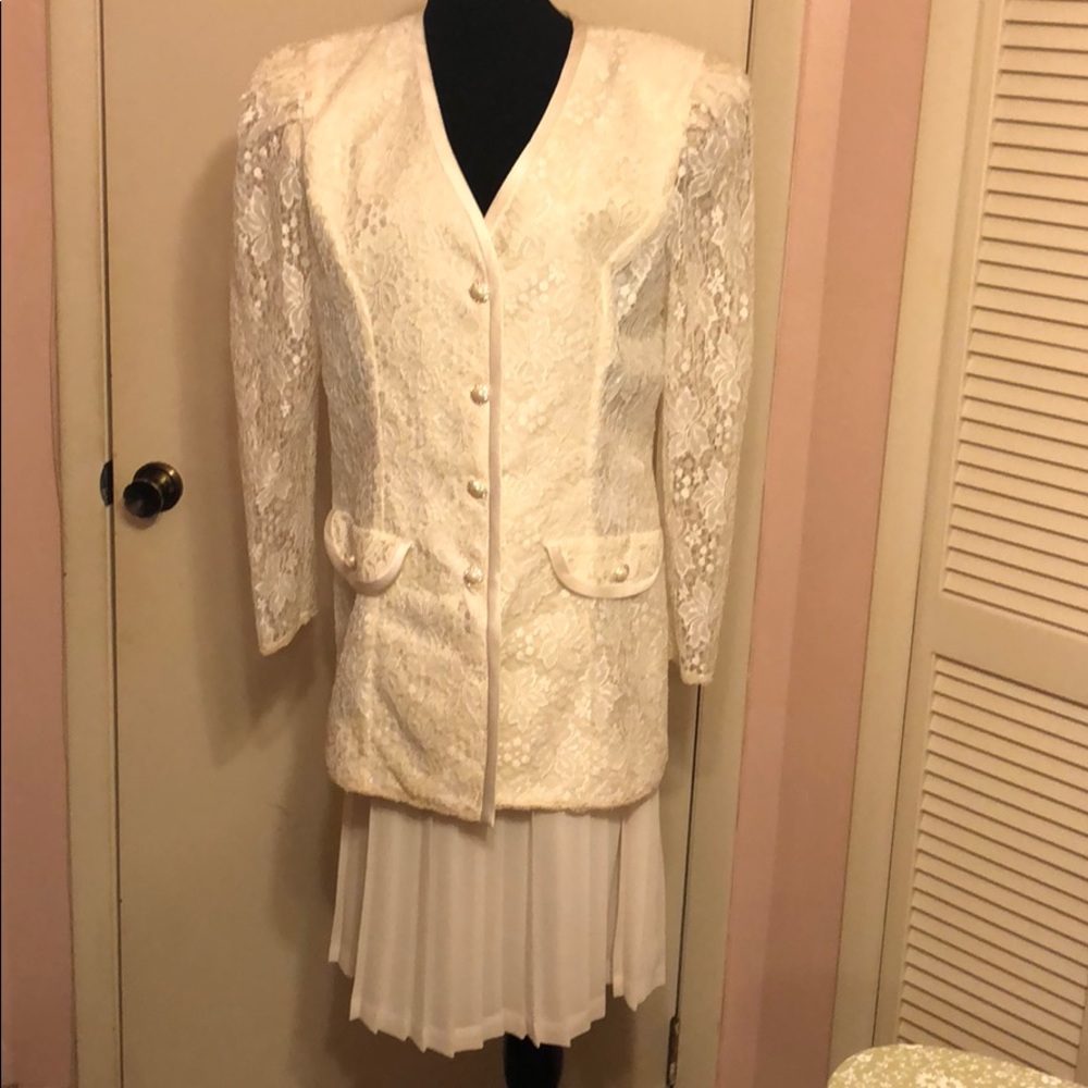 Creme IN THE MOOD 2-piece pleated skirt set, sz 12
